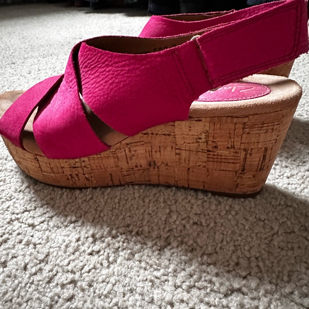 Clark's Pink Wedge Sandals